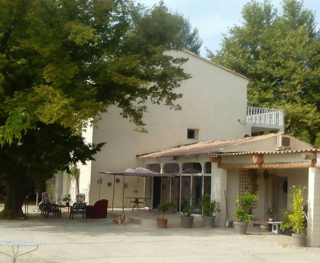 לינה וארוחת בוקר לה תור Au Pays Du Ventoux מראה חיצוני תמונה